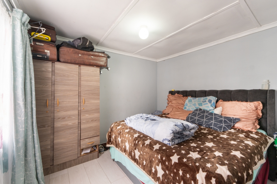 8 Bedroom Property for Sale in Parow Valley Western Cape